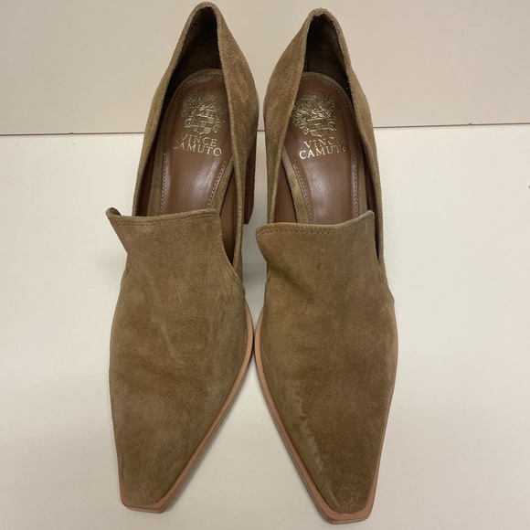 Vince Camuto Wevenly Stacked Heel Pump in Sandy Brown | Size 9M - Picture 2 of 12